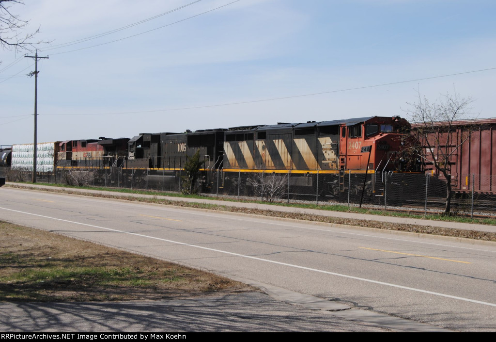 CN 2407